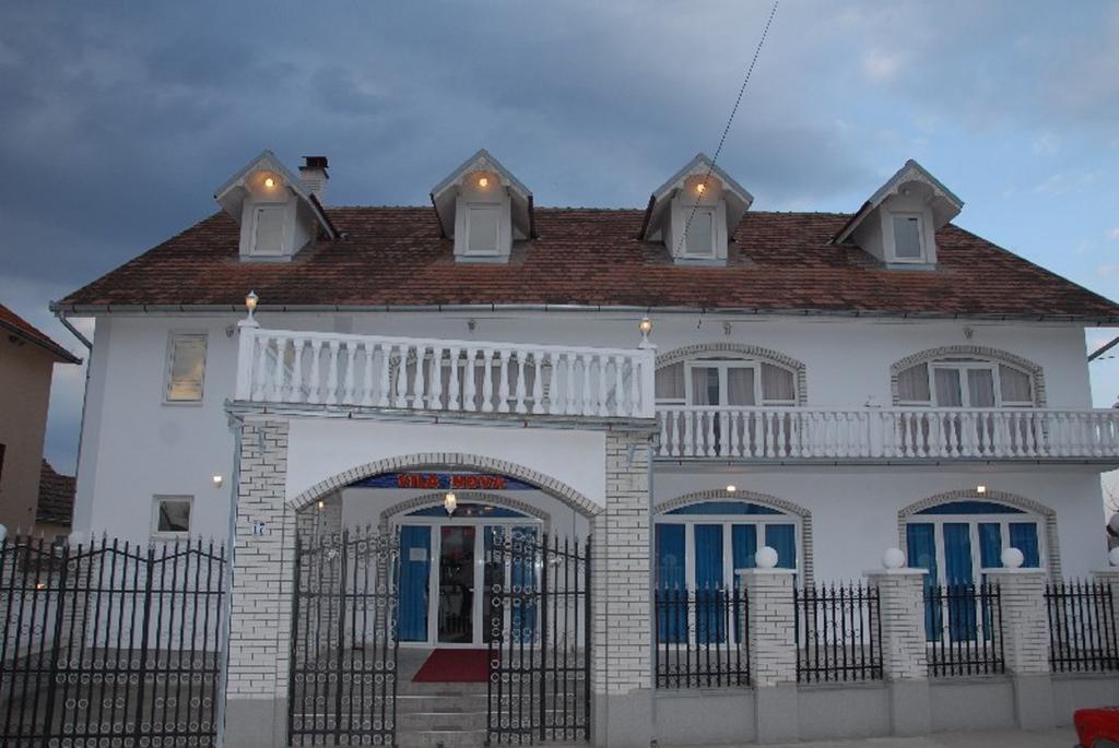 Guesthouse Vila Nova Morovic Exterior photo