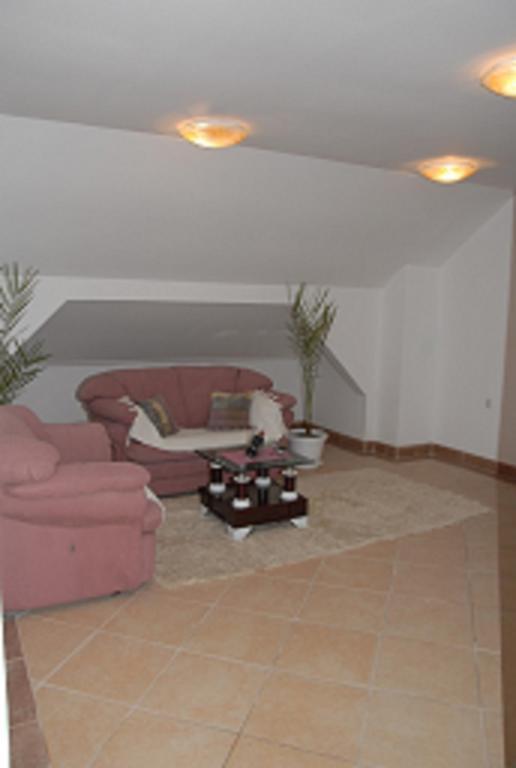 Guesthouse Vila Nova Morovic Exterior photo