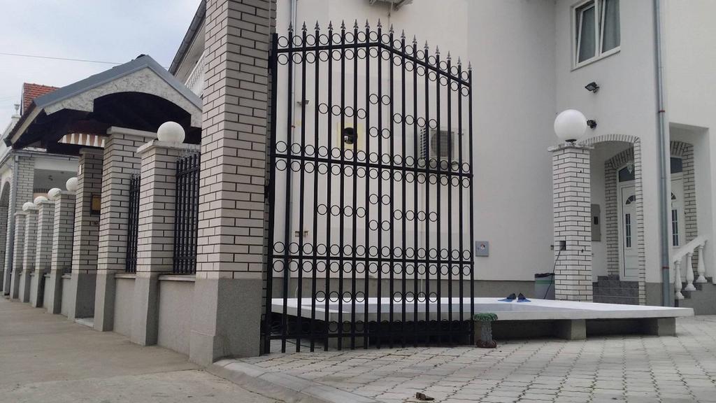 Guesthouse Vila Nova Morovic Exterior photo